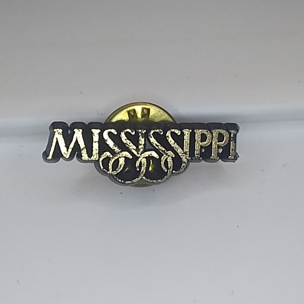 FINAL MARKDOWN Gold-tone Highlighted Mississippi Pin